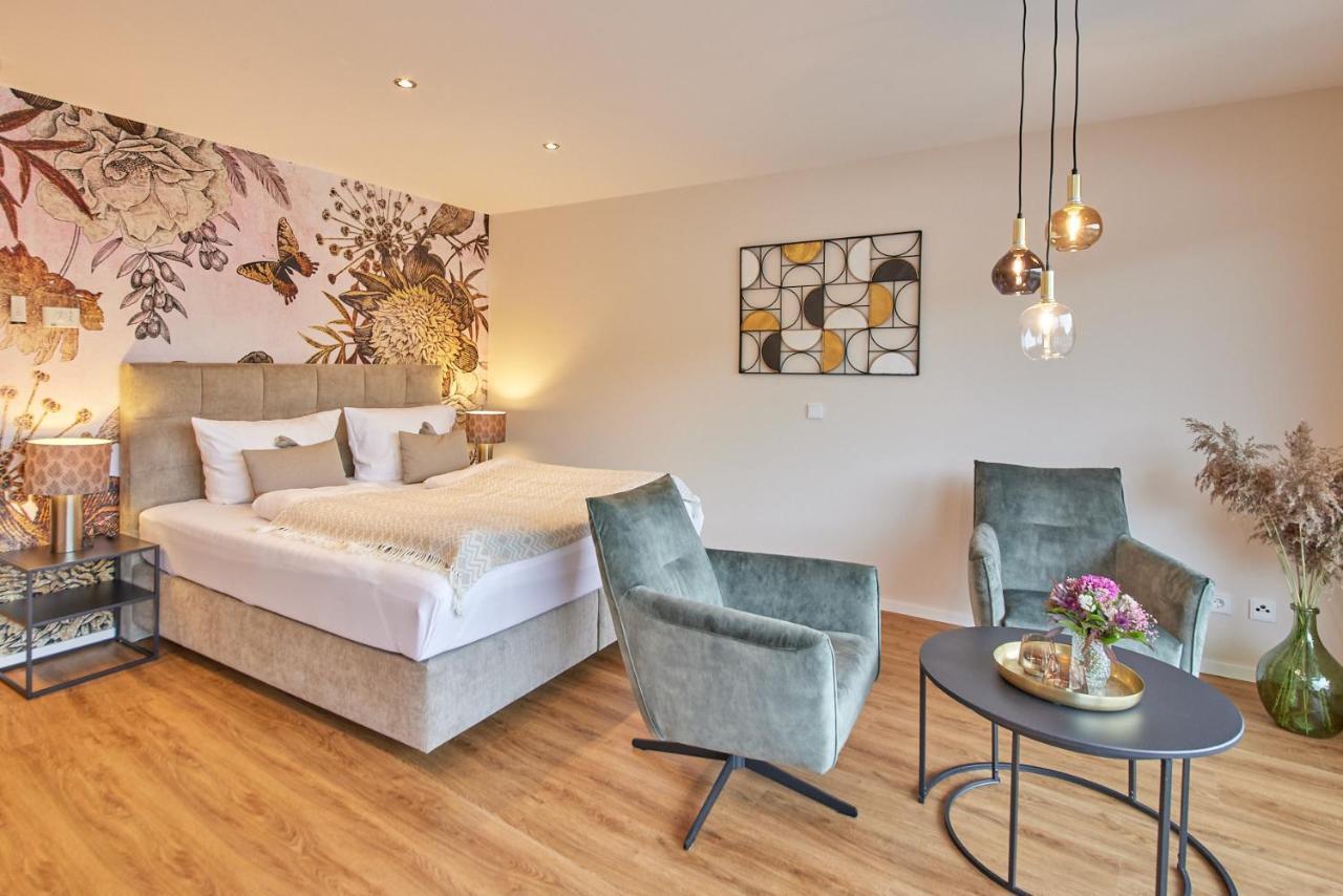 צל אן דר מוזל Luxus Apartments Mosel-Zeit Neu 2023 מראה חיצוני תמונה